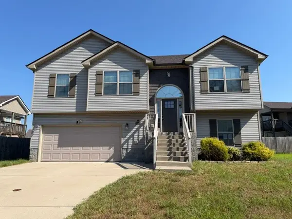 806 Rushing Dr, Clarksville, TN 37042
