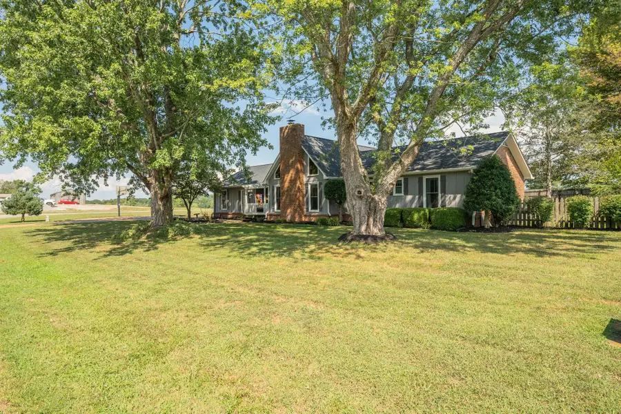 131 Stoneybrook Rd, Columbia, TN 38401 - #3