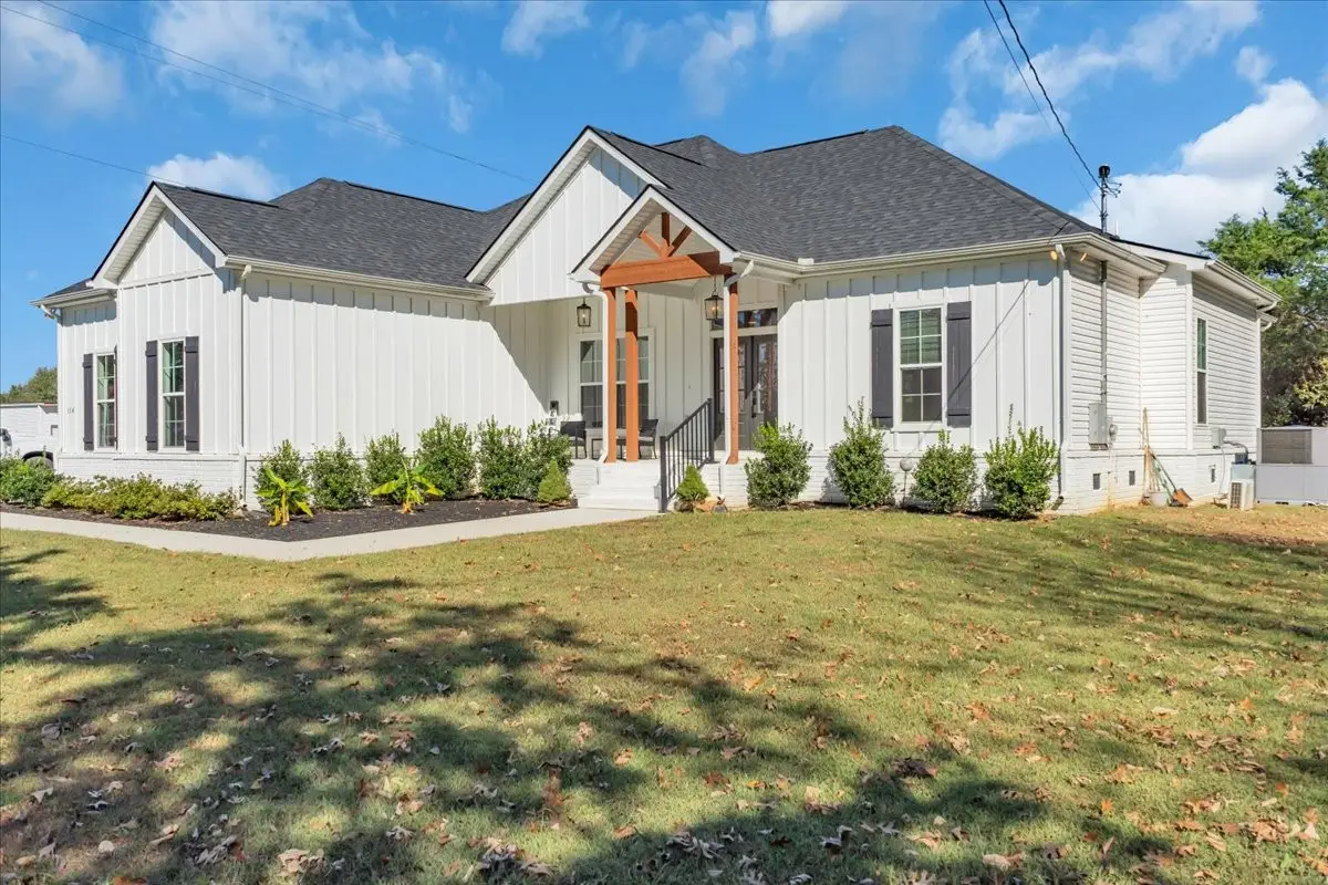 114 Cunningham Ln, Shelbyville, TN 37160 - #1