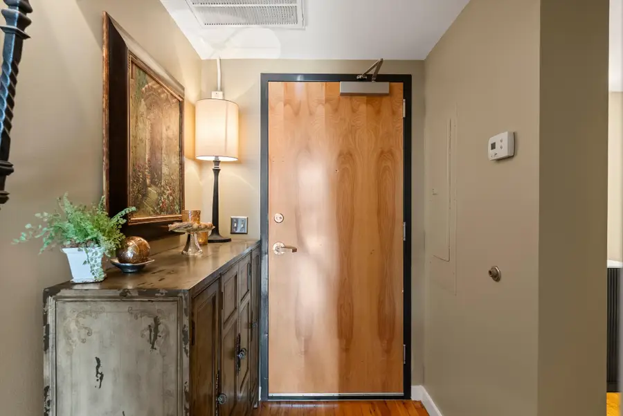 1350 Rosa L Parks Blvd #422, Nashville, TN 37208 - #3