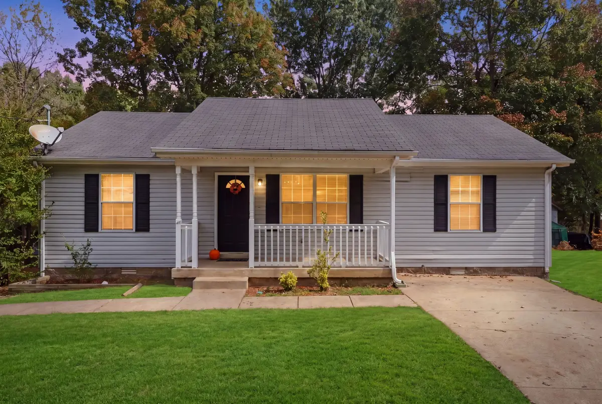 316 Crockett Ct, La Vergne, TN 37086 - #1