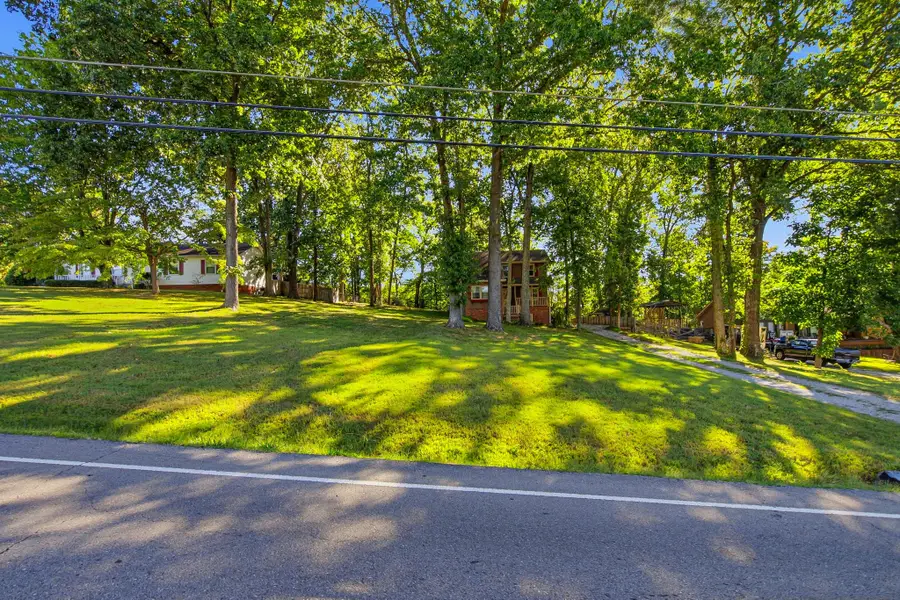 822 Hillside Dr, Springfield, TN 37172 - #2