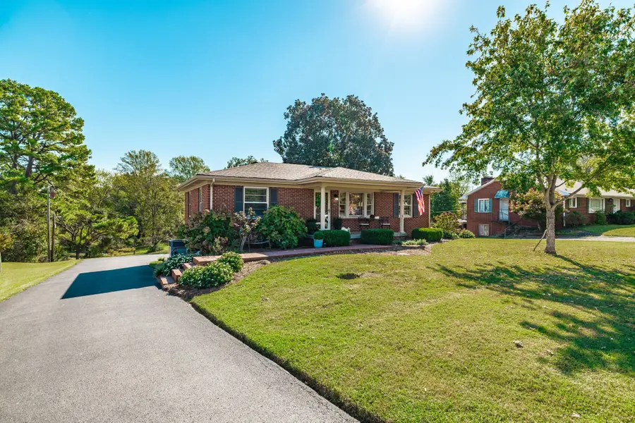 4052 S Sequoia Dr, Springfield, TN 37172 - #2