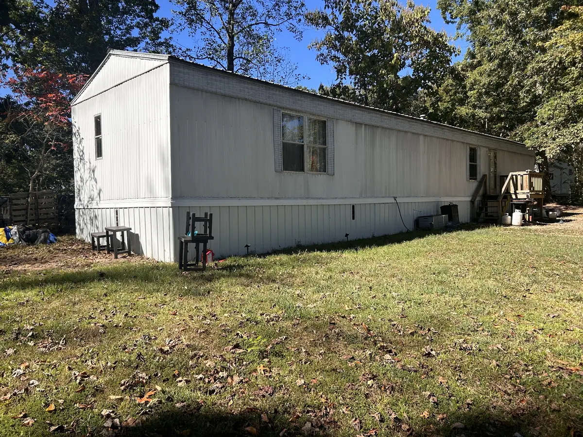 156 Virgil Deckard Rd, Red Boiling Springs, TN 37150 - #1