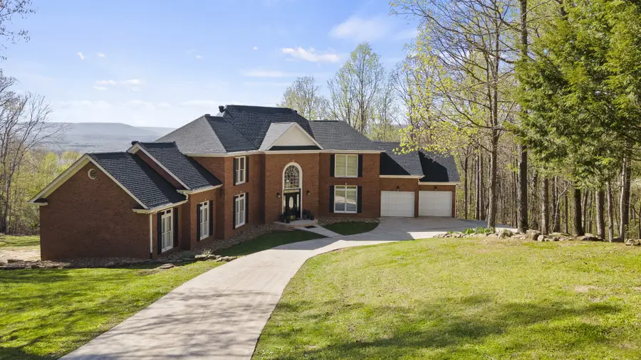310 Bluffs Rd S, South Pittsburg, TN 37380 - #2