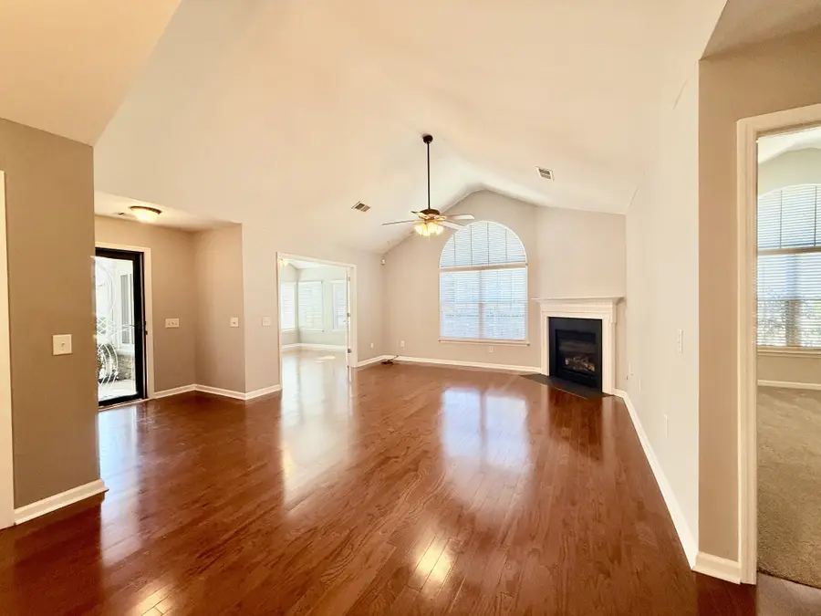 825 Browns Ln #201, Gallatin, TN 37066 - #3