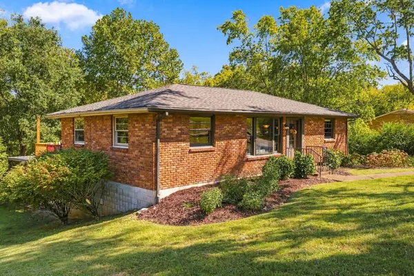 1829 Willow Springs Dr, Nashville, TN 37216