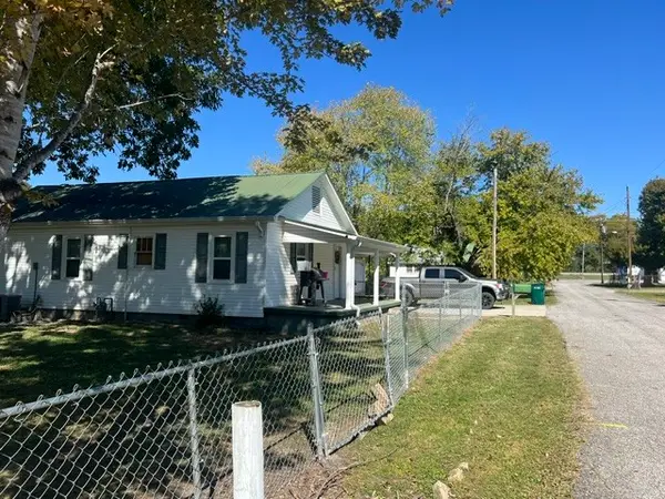 108 Merideth Ave, Waverly, TN 37185