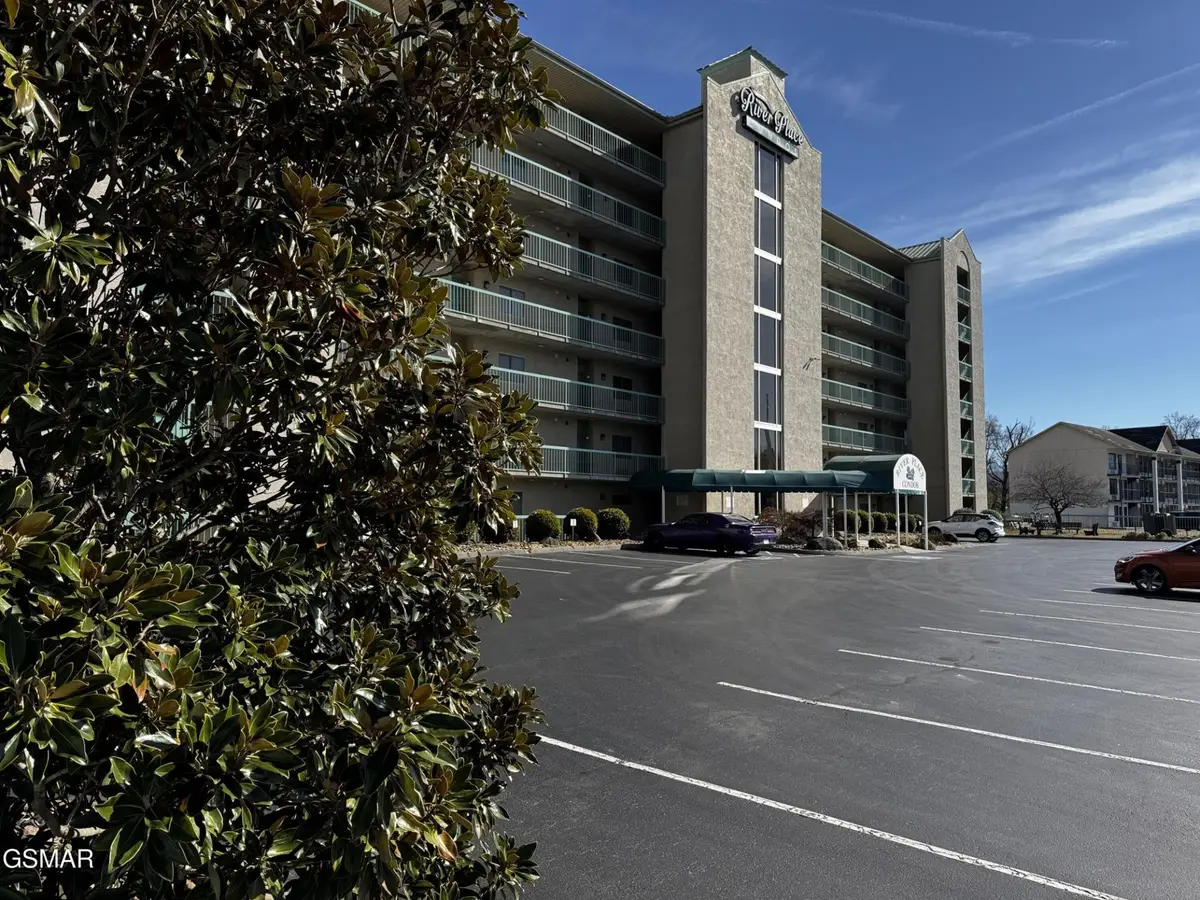 3215 River Rd N #307, Pigeon Forge, TN 37863 - #1