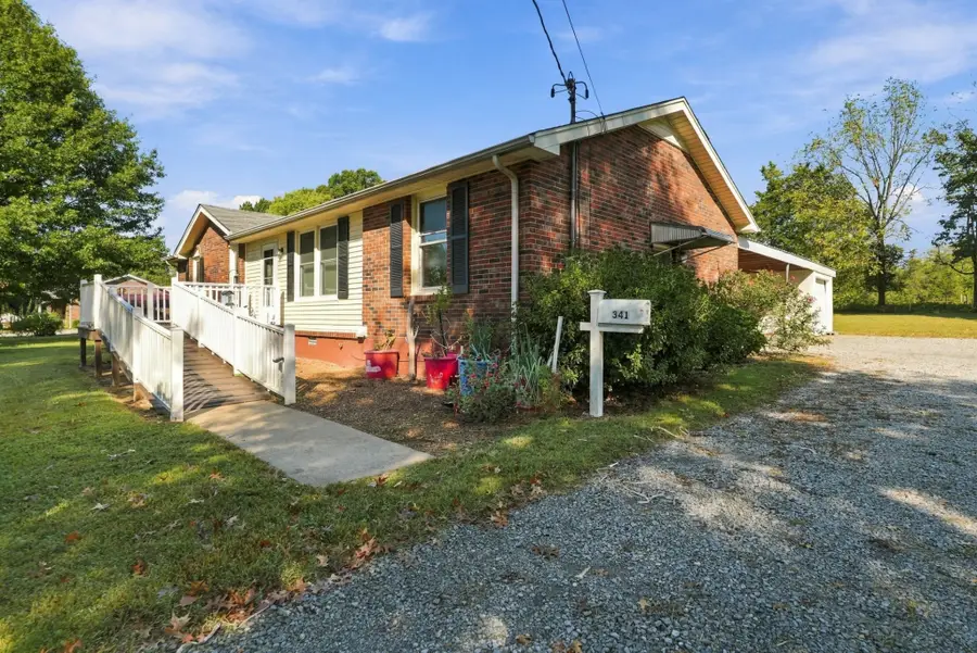 341 Raymond Hodges Rd, Cottontown, TN 37048 - #3
