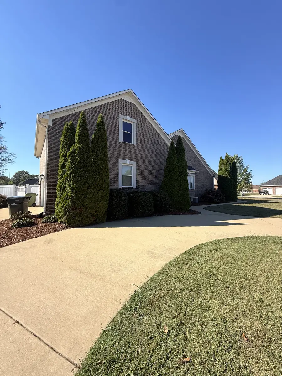 724 Toben Ter N, Lawrenceburg, TN 38464 - #2