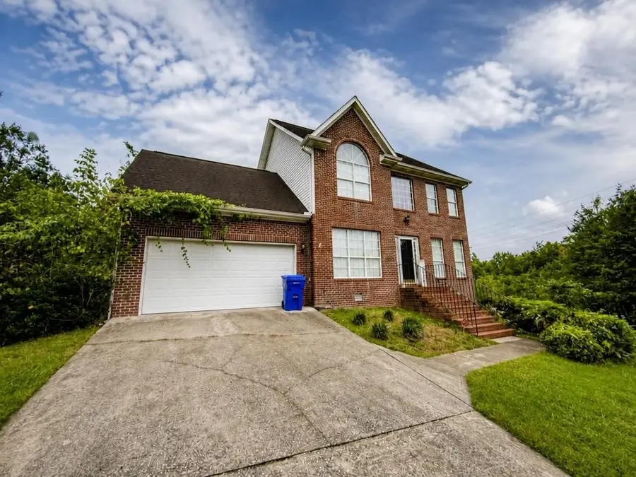 8866 Brucewood Ln, Knoxville, TN 37923 - #2