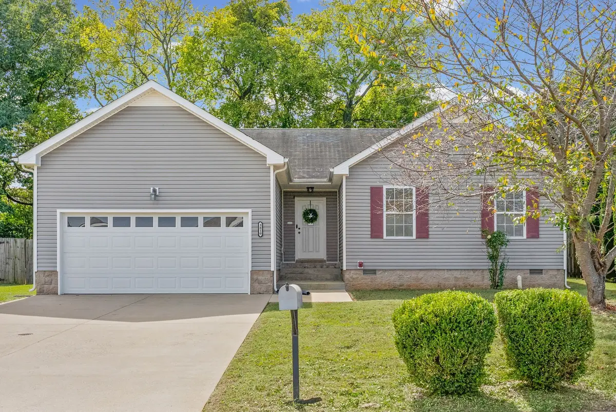 3810 Maliki Dr, Clarksville, TN 37042 - #1