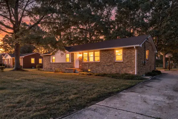 1209 Woodcrest Dr, Manchester, TN 37355