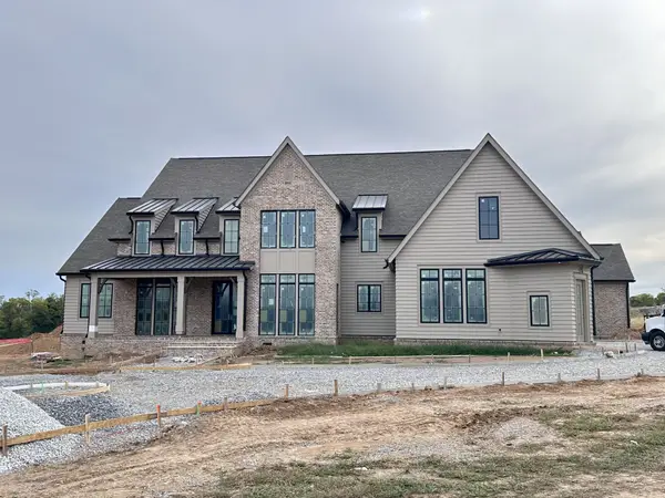 1855 Savannah Springs Dr, Franklin, TN 37064