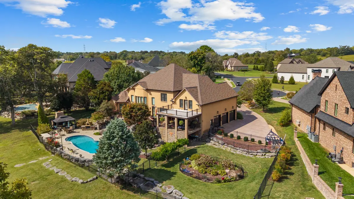 824 Stonebrook Dr, Lebanon, TN 37087 - #1