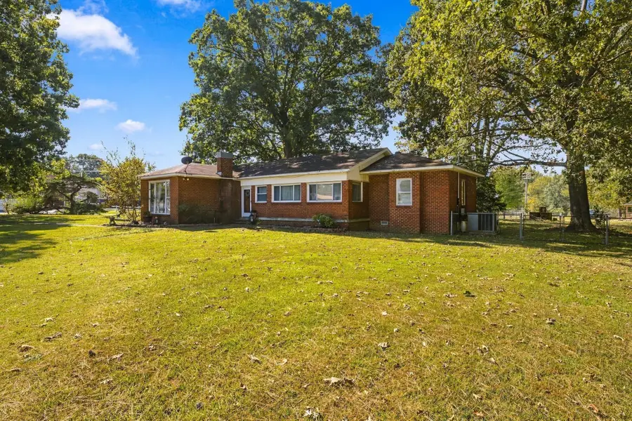 41 Curtis Chapel Rd, McEwen, TN 37101 - #2