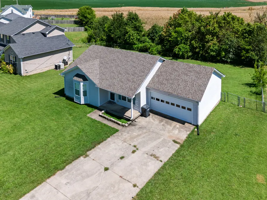 711 Shetland Dr, Oak Grove, KY 42262 - #3