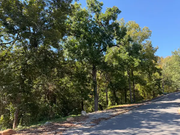 521 Red Cedar Ridge Rd, Sevierville, TN 37876