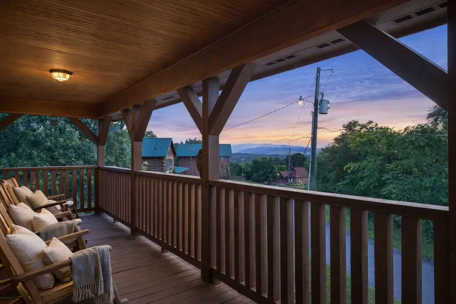 2039 Oakmont Drive, Sevierville, TN 37876 - #3