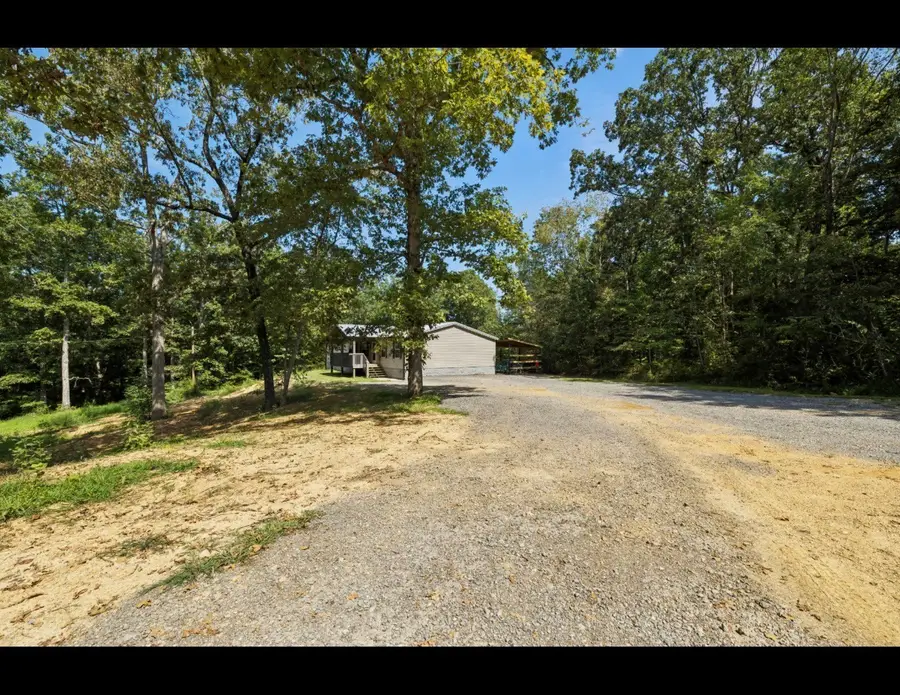 318 Lucas Ridge Ln, Waverly, TN 37185 - #2