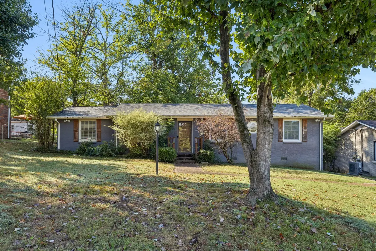 341 Bonnahurst Dr, Hermitage, TN 37076 - #1