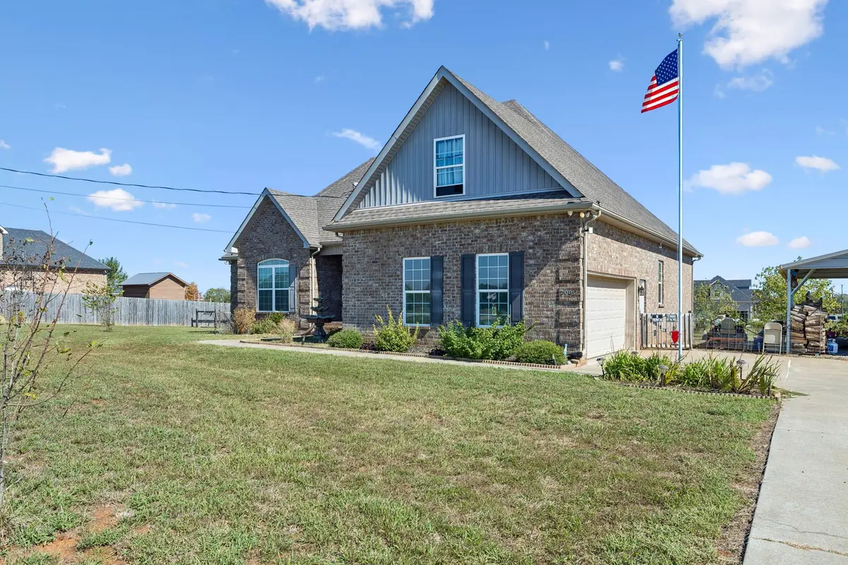 2002 Longview Rd, Bell Buckle, TN 37020 - #1