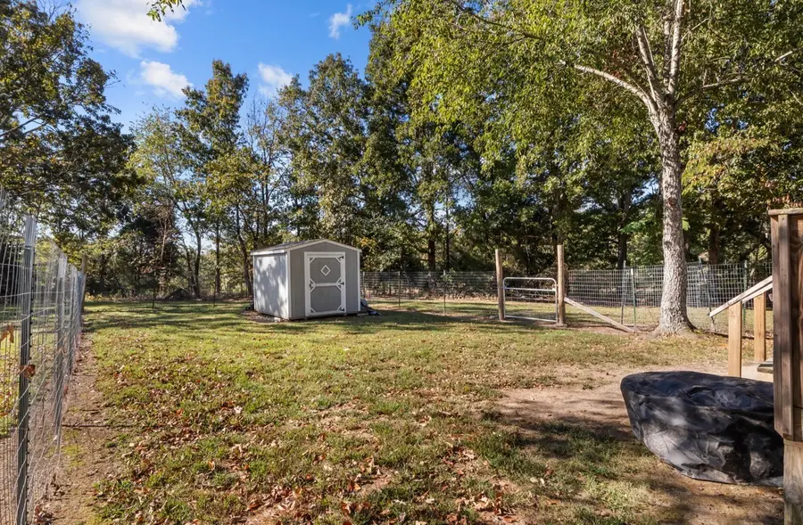 3735 Old Nashville Hwy, Mc Ewen, TN 37101 - #2