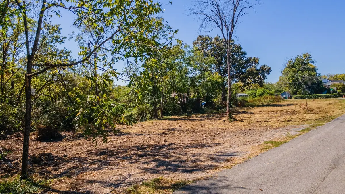 924 Hospital Dr, Madison, TN 37115 - #1