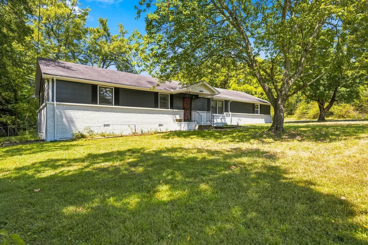 2808 Elam Rd, Murfreesboro, TN 37127 - #1