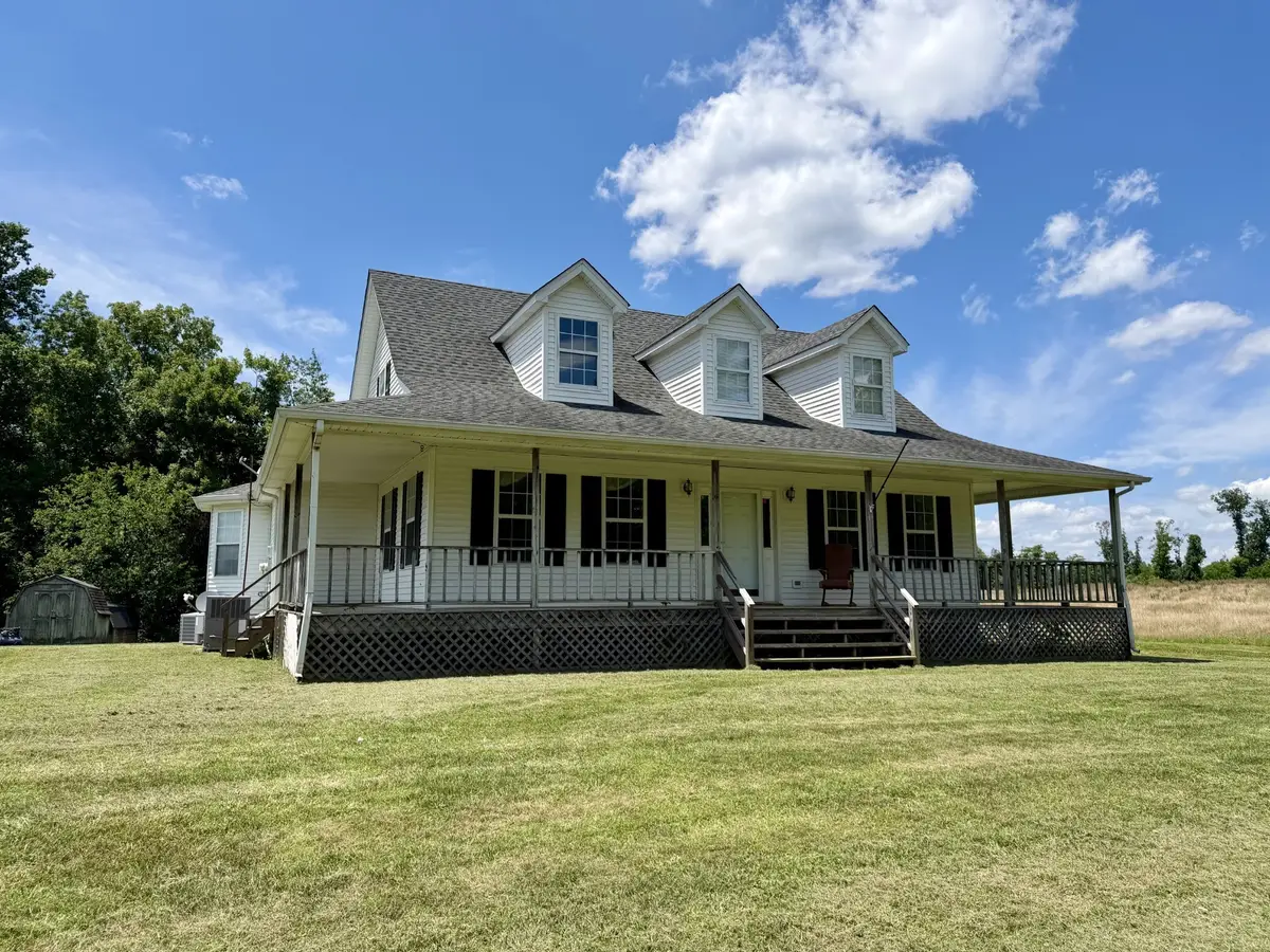 715 Clark Hollow Rd, Whitleyville, TN 38588 - #1