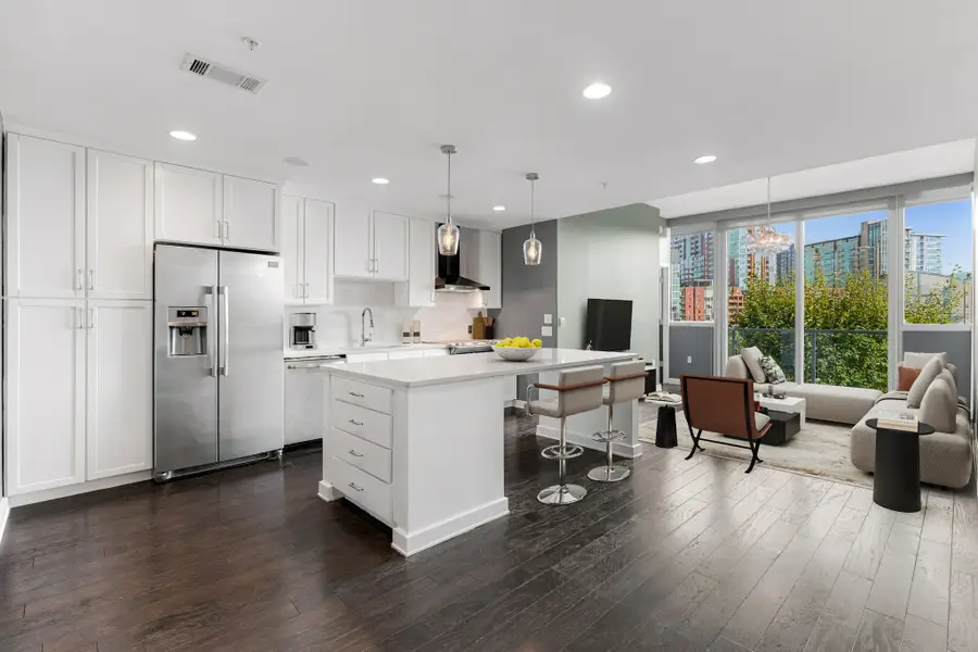 1212 Laurel St #205, Nashville, TN 37203 - #3