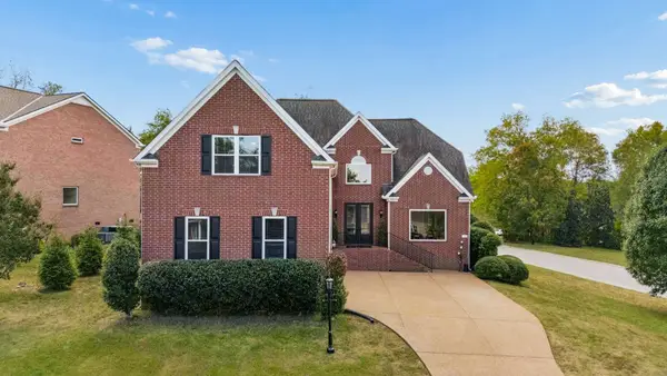 401 Woodcrest Ln, Franklin, TN 37067