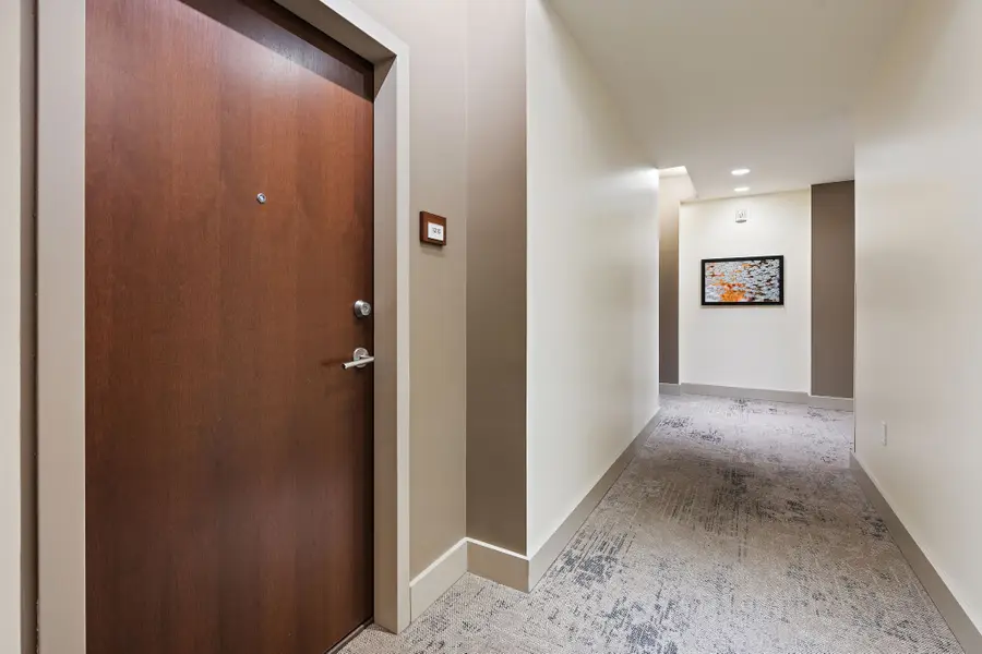 1212 Laurel St #1210, Nashville, TN 37203 - #3