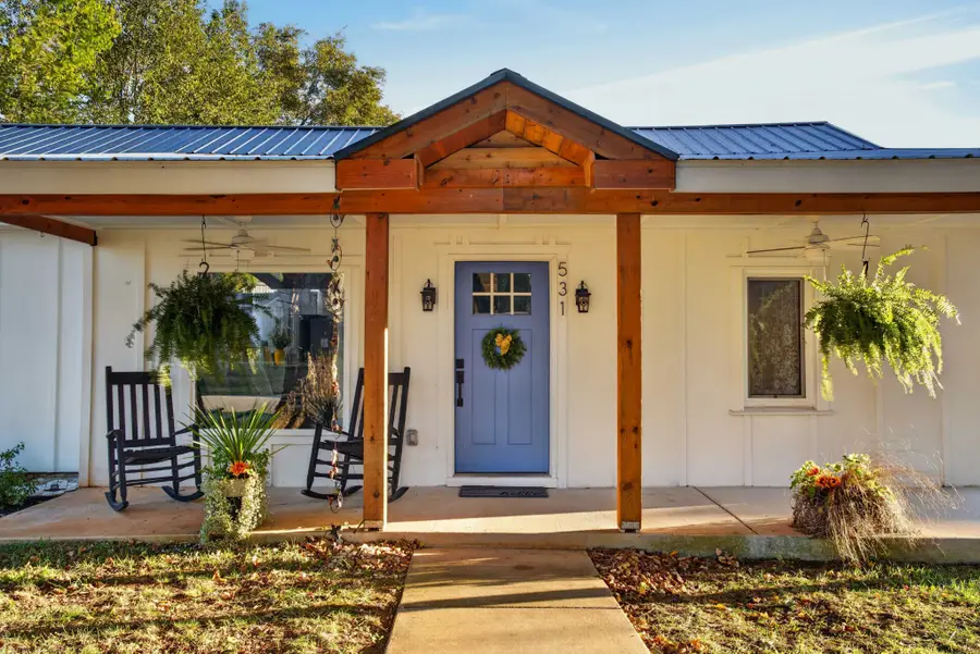 531 W Gallatin St, Adairville, KY 42202 - #2