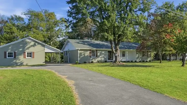 185 Lakeside Dr, Estill Springs, TN 37330 - #3