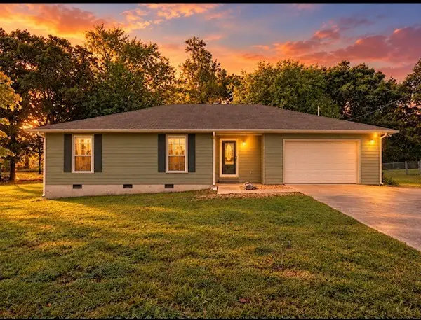 16 Town Rd, Fayetteville, TN 37334