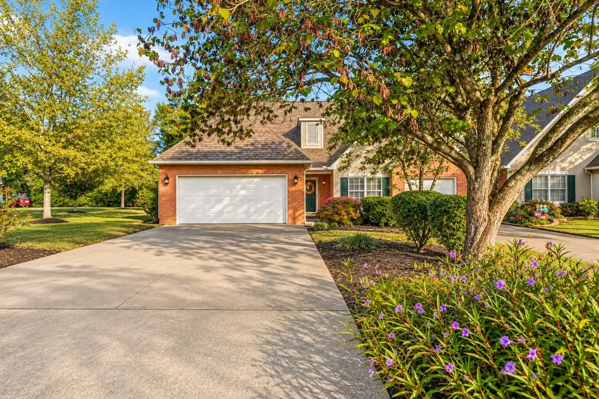 380 Paine Lake Dr, Sevierville, TN 37862 - #1