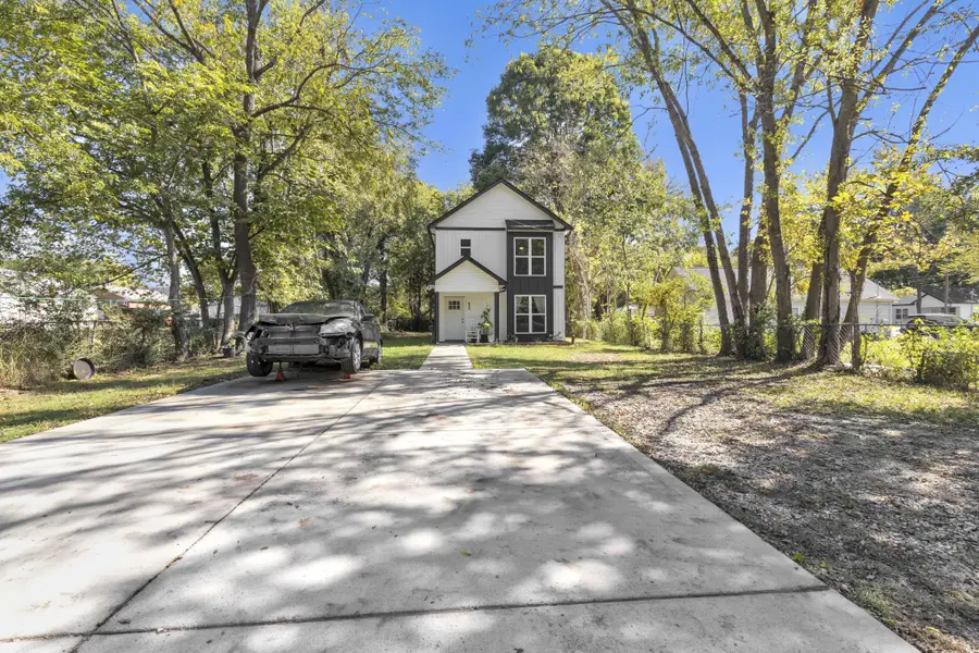 606 Smith St, Springfield, TN 37172 - #3