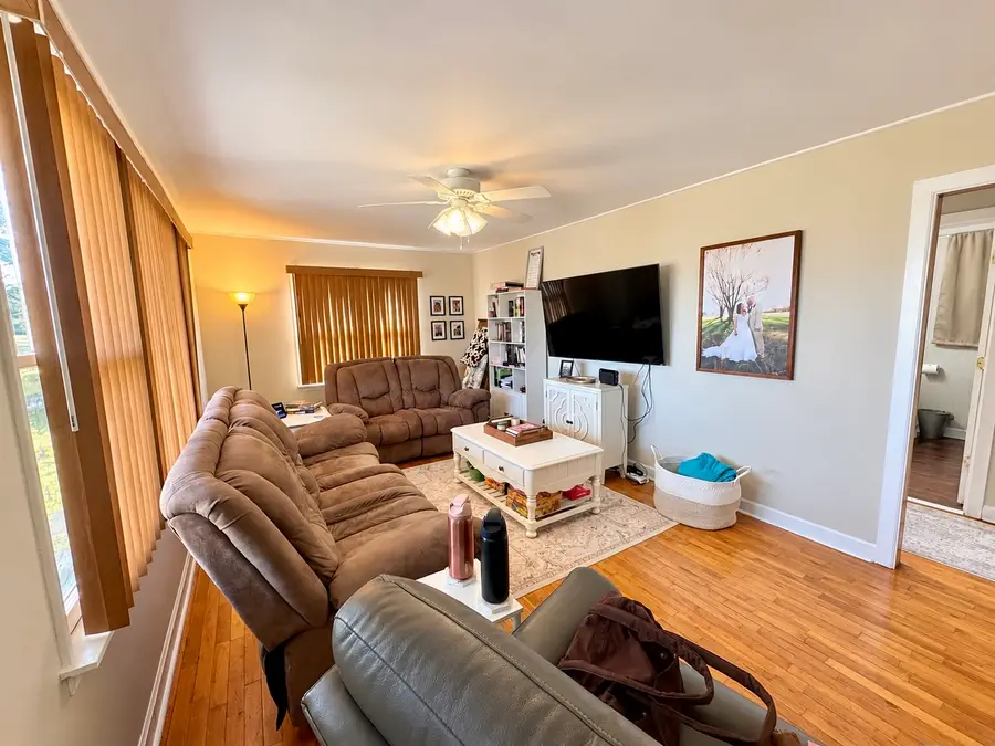 197 N Main St, Lobelville, TN 37097 - #3