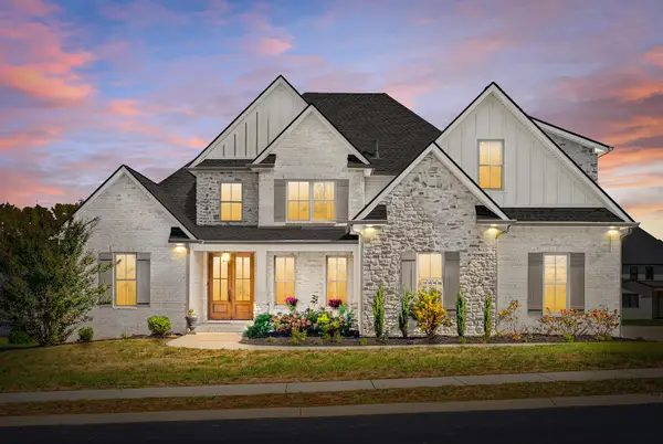 171 Copperstone Dr, Clarksville, TN 37043