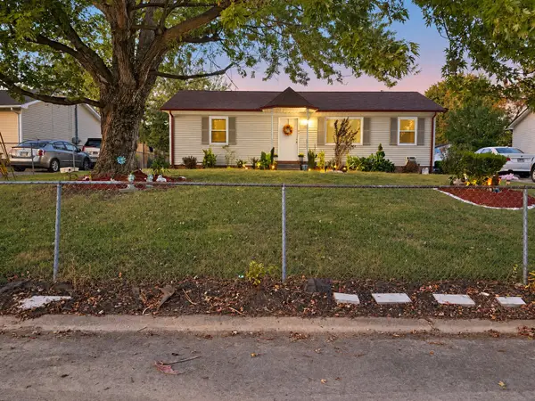 223 Mark Spitz Dr, Clarksville, TN 37042