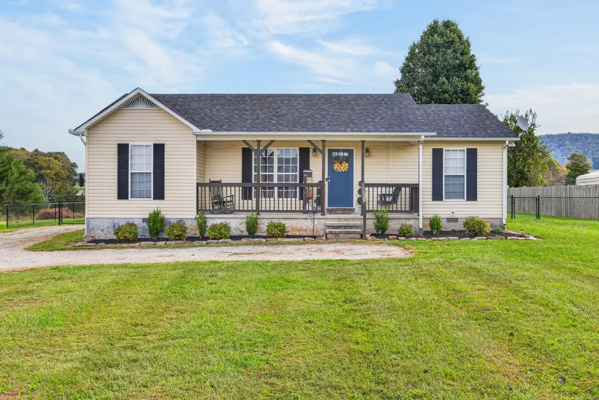 737 Green Valley Cir, Livingston, TN 38570 - #1