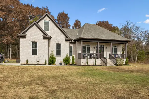 2713 Newcut Rd, Columbia, TN 38401