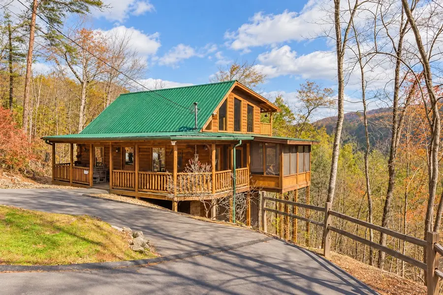923 Fir St E, Sevierville, TN 37862 - #2