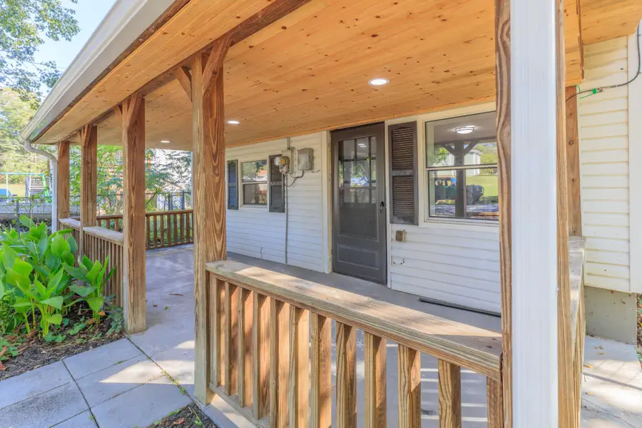 33 S Lake Terrace, Rossville, GA 30741 - #2