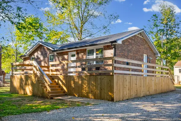 8102 Pleasant Hill Rd, Cross Plains, TN 37049