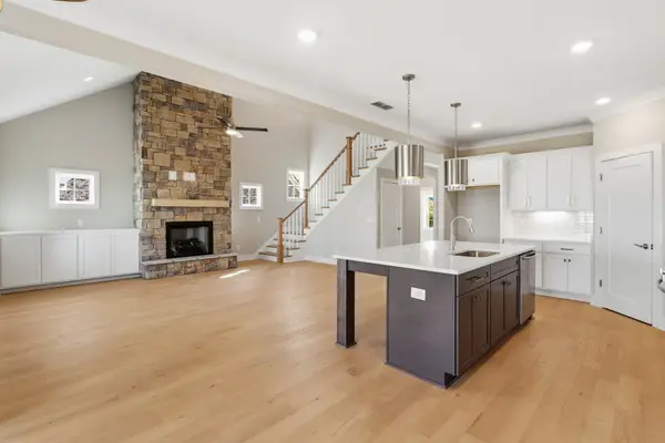 5561 Sinclair St, Murfreesboro, TN 37127