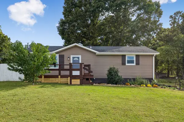 412 Log Wall Rd, Dickson, TN 37055