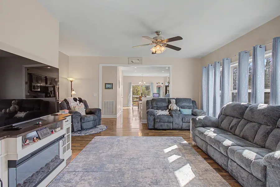 1901 Sheffield Ln, Columbia, TN 38401 - #3